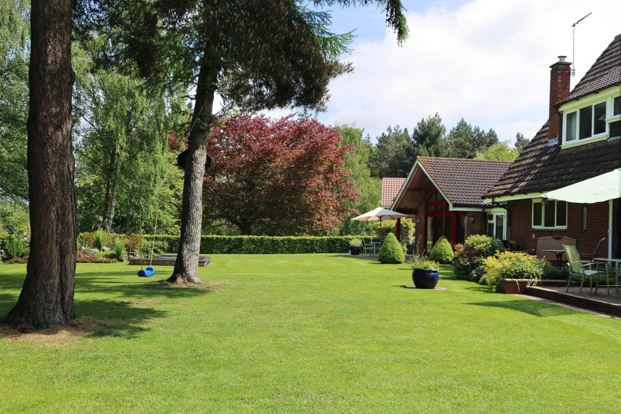 Surlingham Lodge Garden Cottage In Rspb Village Near NWI Exterior foto